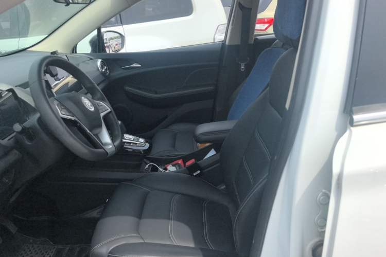 Used BYD Yuan New Energy 2019 EV535 Smart Connect Trendsetting Model Left Front Seat