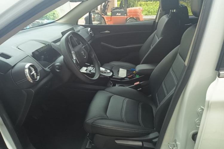 Used BYD Yuan New Energy 2019 EV535 Smart Connect Trendsetting Model Left Front Seat
