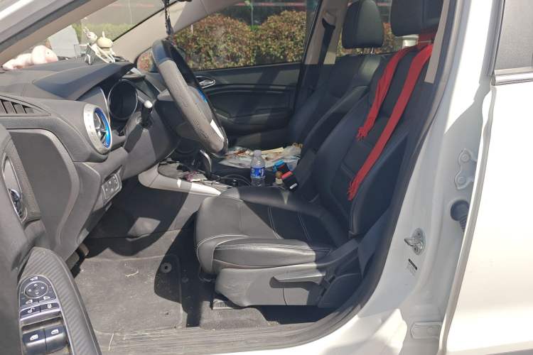 Used BYD Yuan New Energy 2019 EV360 Smart Connect Leading Model Left Front Seat