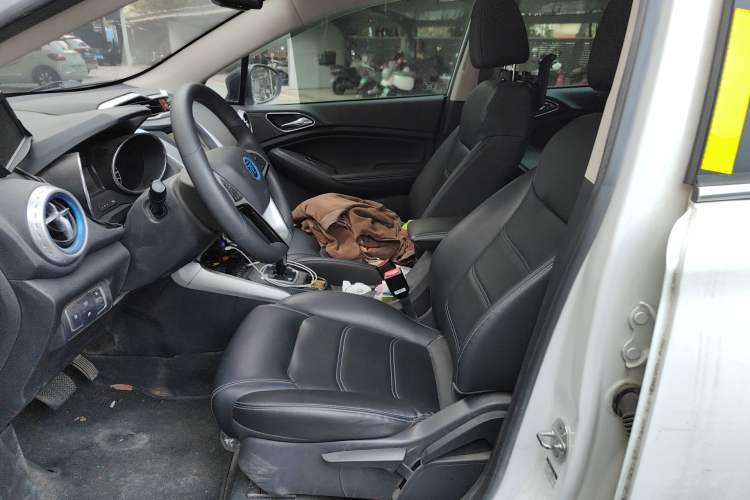 Used BYD Yuan New Energy 2019 EV360 Smart Connect Leading Model Left Front Seat