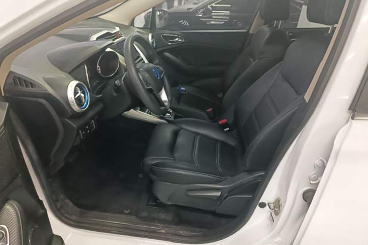 Used BYD Yuan New Energy 2019 EV360 Smart Connect Leading Model Left Front Seat