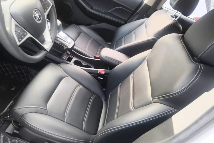 Used BYD Yuan New Energy 2019 EV535 Smart Connect Trendsetting Model Left Front Seat