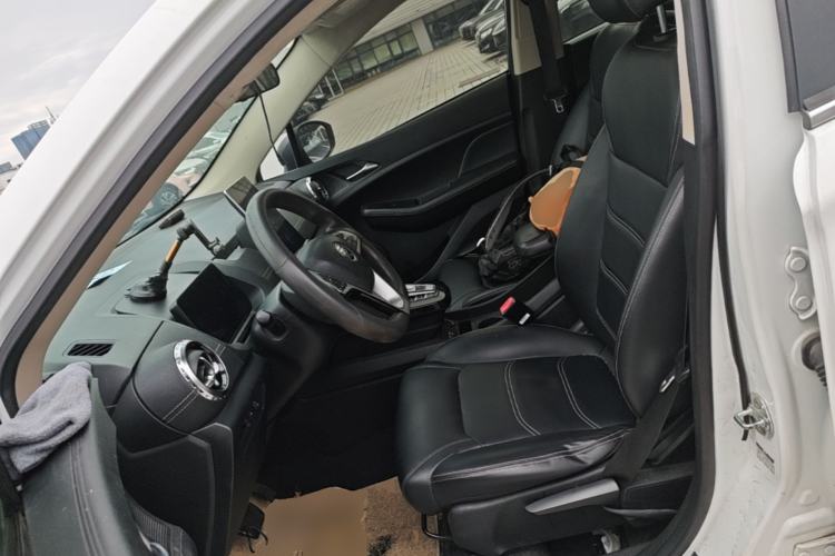Used BYD Yuan New Energy 2019 EV535 Smart Connect Trendsetting Model Left Front Seat