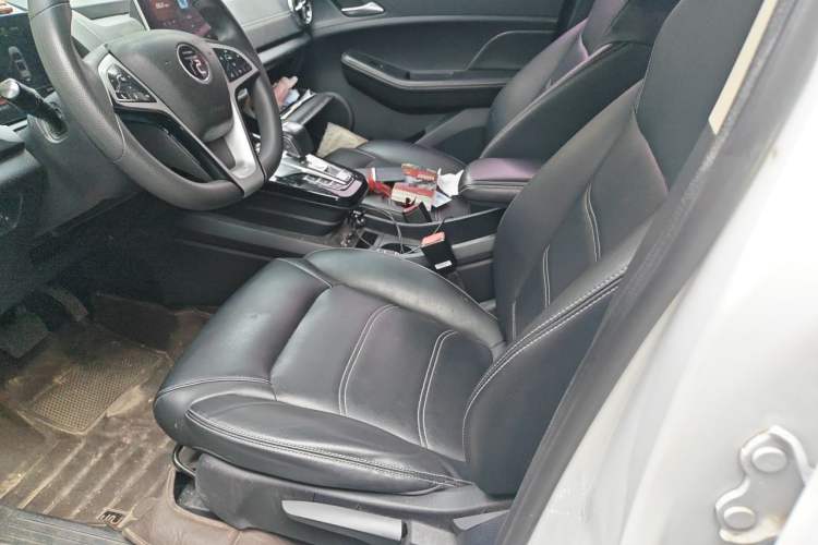 Used BYD Yuan New Energy 2019 EV535 Smart Connect Trendsetting Model Left Front Seat