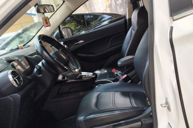 Used BYD Yuan New Energy 2019 EV535 Smart Connect Trendsetting Model Left Front Seat