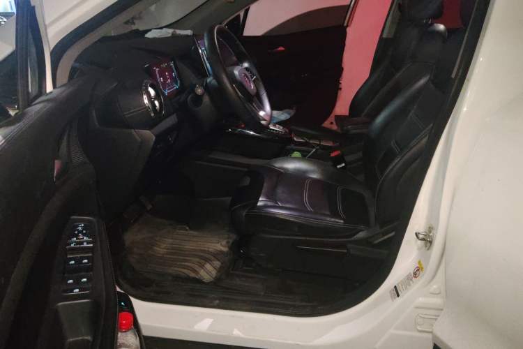 Used BYD Yuan New Energy 2019 EV360 Smart Connect Enjoyment Model Left Front Seat