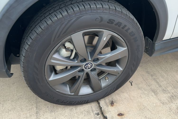Used BYD Yuan New Energy 2019 EV360 Smart Connect Enjoyment Model Left Front Wheel Hub