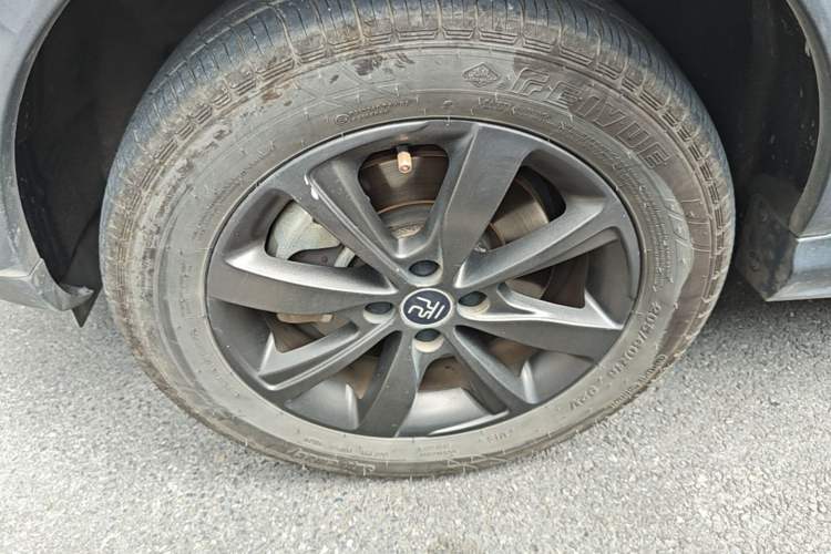 Used BYD Yuan New Energy 2019 EV360 Smart Connect Enjoyment Model Left Front Wheel Hub