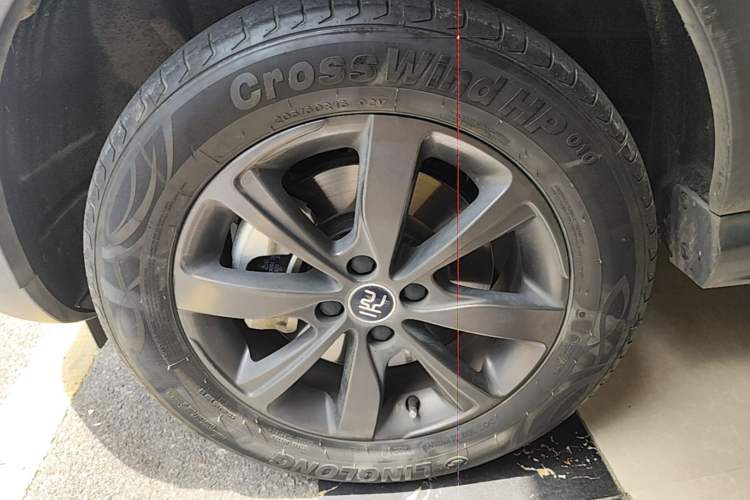 Used BYD Yuan New Energy 2019 EV360 Smart Connect Enjoyment Model Left Front Wheel Hub