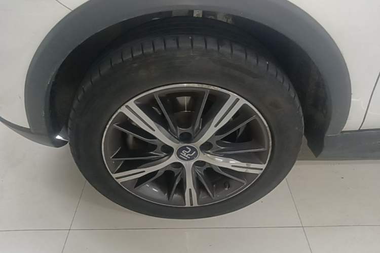 Used BYD Yuan New Energy 2019 EV535 High-Energy Leading Edition Left Front Wheel Hub