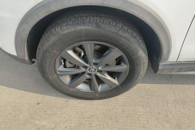 Used BYD Yuan New Energy 2019 EV535 Smart Connect Trendsetting Model Left Front Wheel Hub