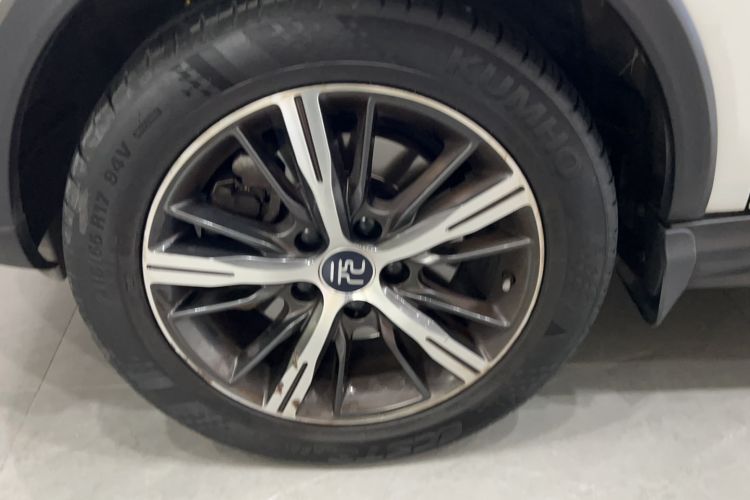 Used BYD Yuan New Energy 2019 EV535 High-Energy Leading Edition Left Front Wheel Hub