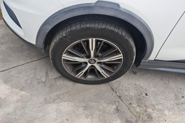 Used BYD Yuan New Energy 2019 EV535 High-Energy Leading Edition Left Front Wheel Hub