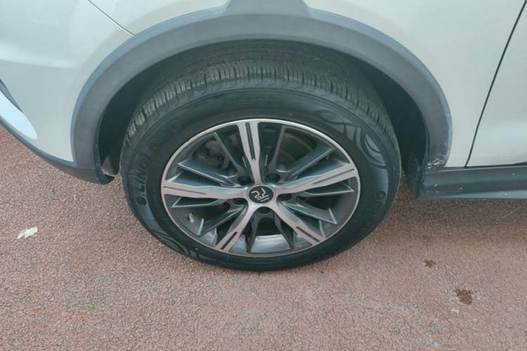 Used BYD Yuan New Energy 2019 EV535 High-Energy Leading Edition Left Front Wheel Hub