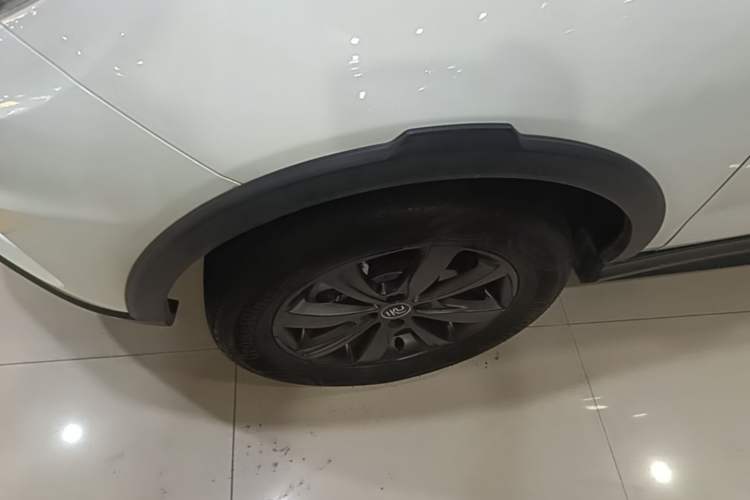 Used BYD Yuan New Energy 2019 EV360 Smart Connect Enjoyment Model Left Front Wheel Hub
