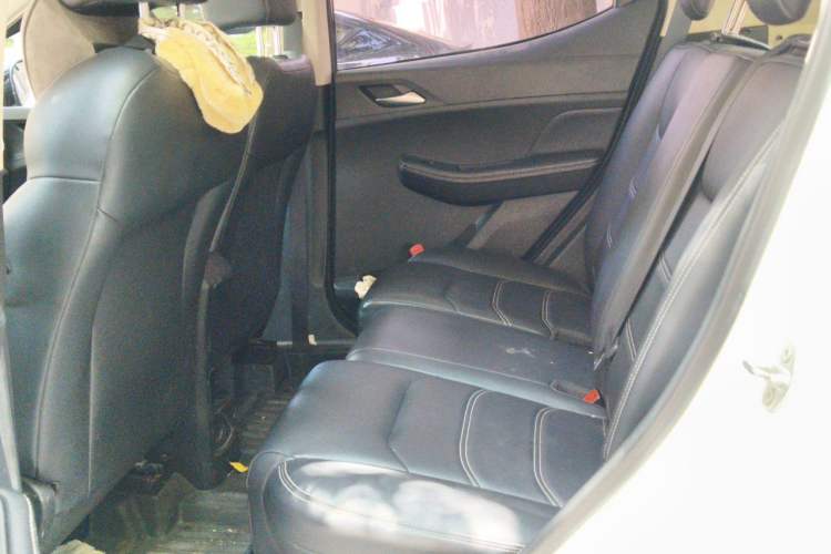Used BYD Yuan New Energy 2019 EV535 Smart Connect Trendsetting Model Left Rear Seat