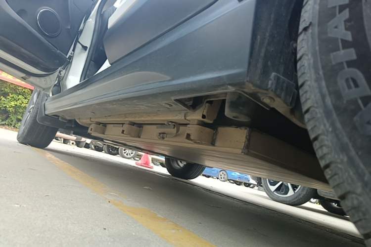 Used BYD Yuan New Energy 2019 EV360 Smart Connect Leading Model Left Side Sill