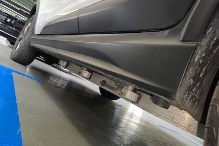 Used BYD Yuan New Energy 2019 EV535 Smart Connect Trendsetting Model Left Side Sill