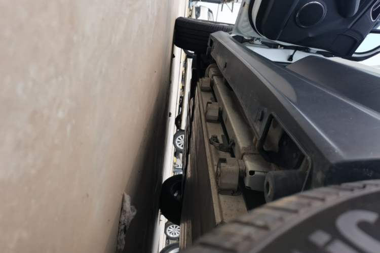 Used BYD Yuan New Energy 2019 EV360 Smart Connect Leading Model Left Side Sill
