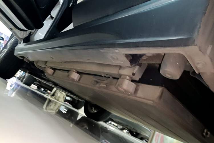 Used BYD Yuan New Energy 2019 EV360 Smart Connect Enjoyment Model Left Side Sill