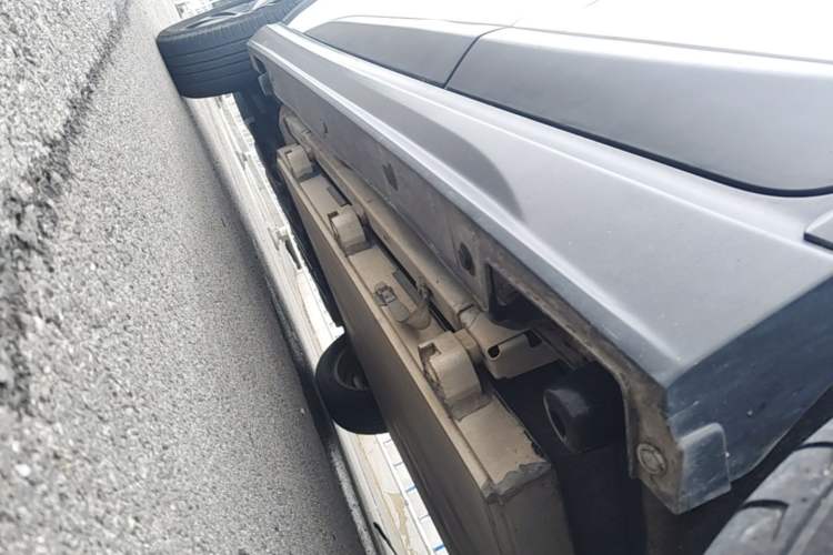 Used BYD Yuan New Energy 2019 EV360 Smart Connect Luxurious Model Left Side Sill