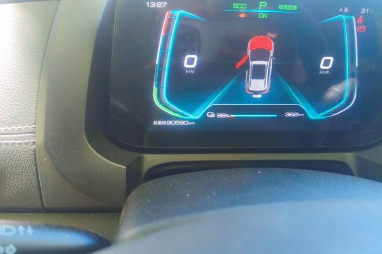 Used BYD Yuan New Energy 2019 EV535 Smart Connect Trendsetting Model Odometer Close Up