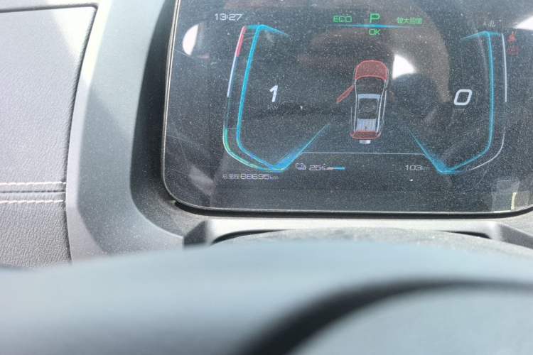 Used BYD Yuan New Energy 2019 EV535 Smart Connect Trendsetting Model Odometer Close Up