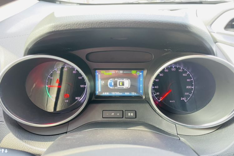 Used BYD Yuan New Energy 2019 EV360 Smart Connect Elite Model Odometer Close Up