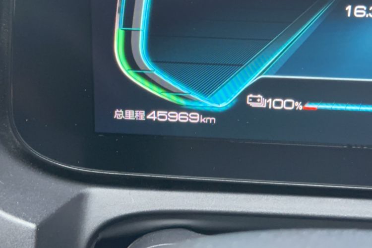 Used BYD Yuan New Energy 2019 EV360 Smart Connect Enjoyment Model Odometer Close Up