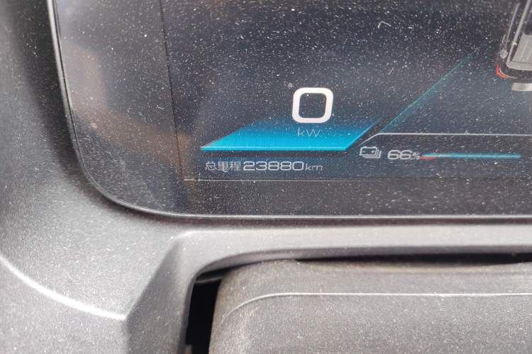 Used BYD Yuan New Energy 2019 EV360 Smart Connect Enjoyment Model Odometer Close Up