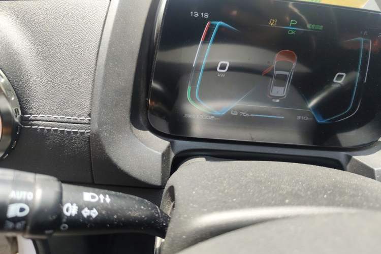 Used BYD Yuan New Energy 2019 EV535 Smart Connect Trendsetting Model Odometer Close Up