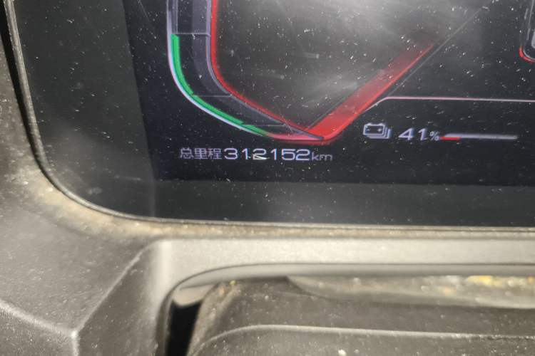 Used BYD Yuan New Energy 2019 EV535 Smart Connect Trendsetting Model Odometer Close Up