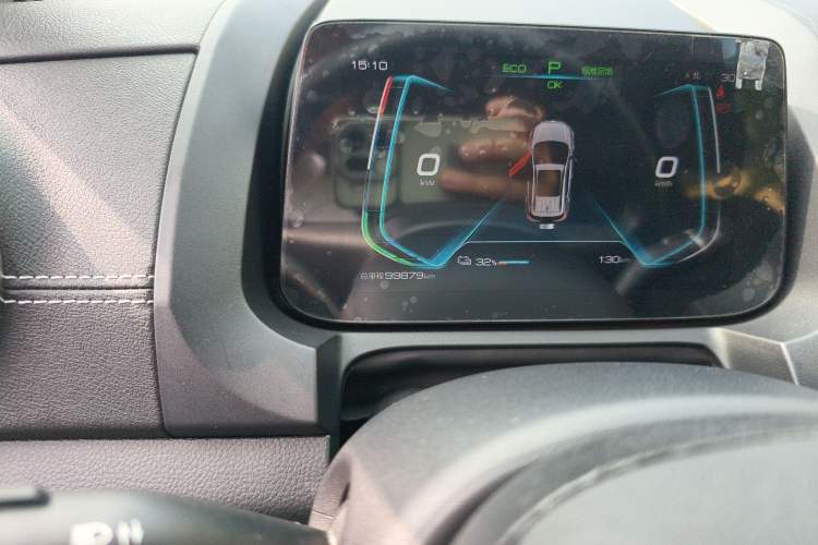 Used BYD Yuan New Energy 2019 EV535 Smart Connect Trendsetting Model Odometer Close Up