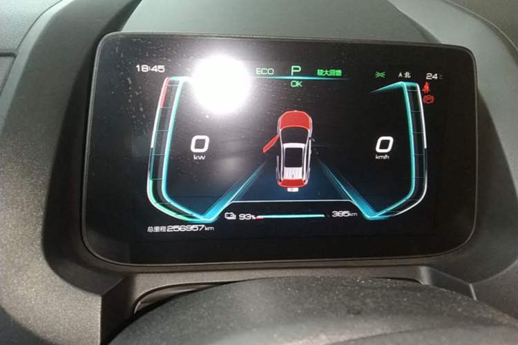Used BYD Yuan New Energy 2019 EV535 Smart Connect Trendsetting Model Odometer Close Up