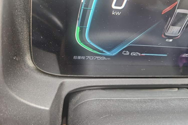Used BYD Yuan New Energy 2019 EV535 Smart Connect Trendsetting Model Odometer Close Up