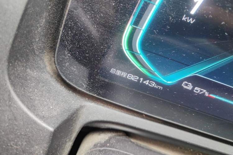Used BYD Yuan New Energy 2019 EV535 Smart Connect Trendsetting Model Odometer Close Up