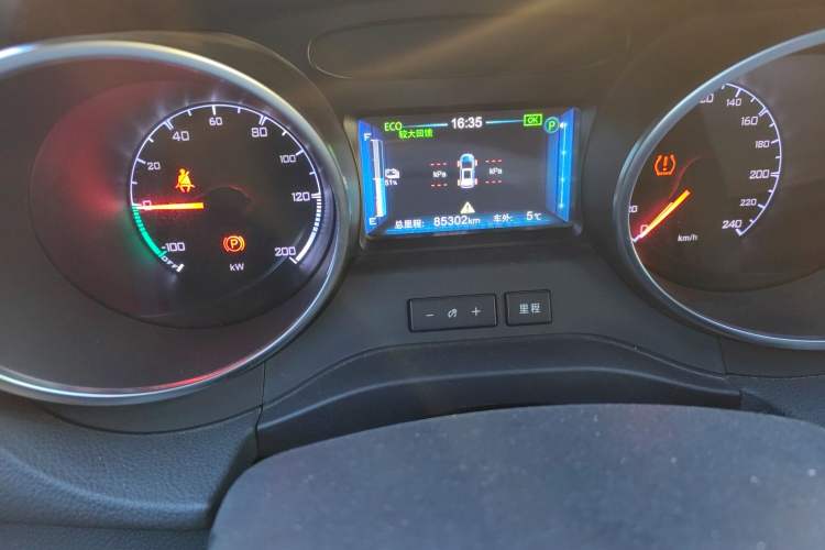 Used BYD Yuan New Energy 2019 EV360 Smart Connect Leading Model Odometer Close Up