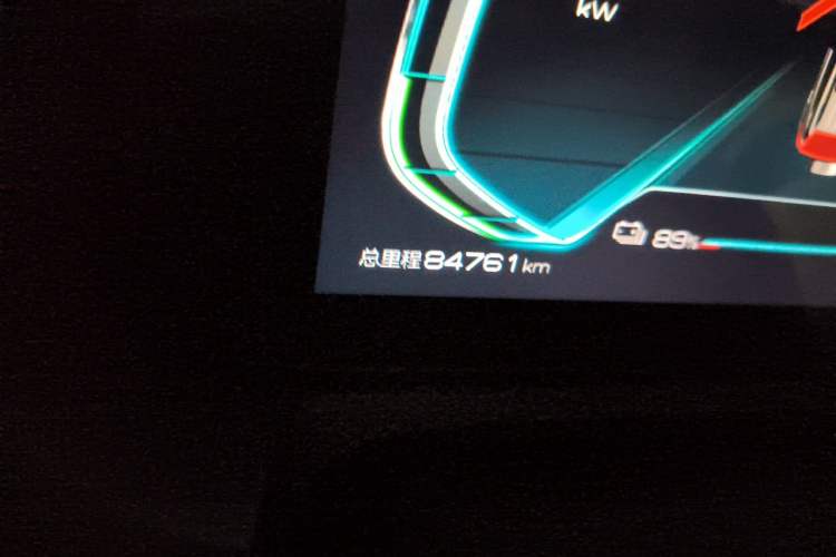 Used BYD Yuan New Energy 2019 EV535 Smart Connect Trendsetting Model Odometer Close Up