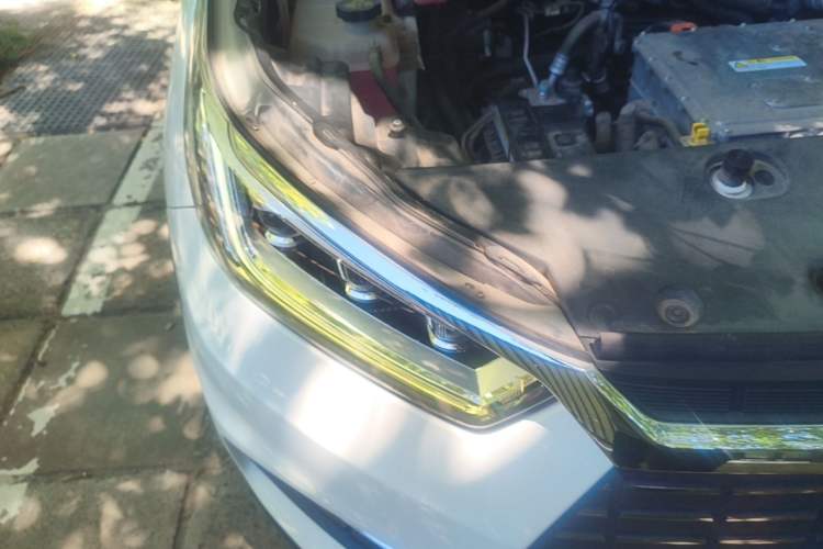 Used BYD Yuan New Energy 2019 EV535 Smart Connect Trendsetting Model Right Front Headlight