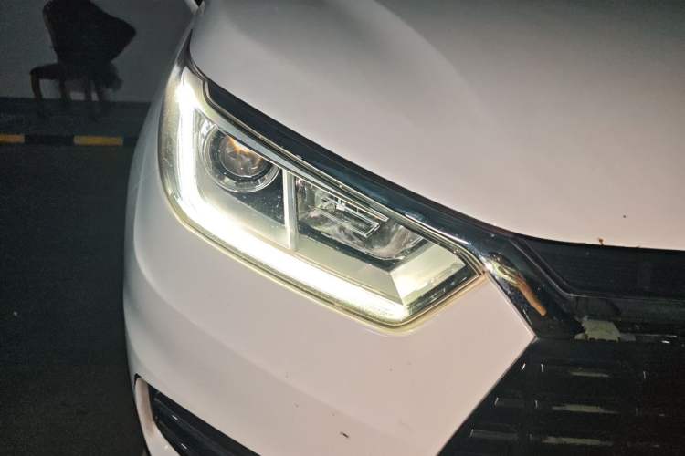 Used BYD Yuan New Energy 2019 EV360 Smart Connect Leading Model Right Front Headlight