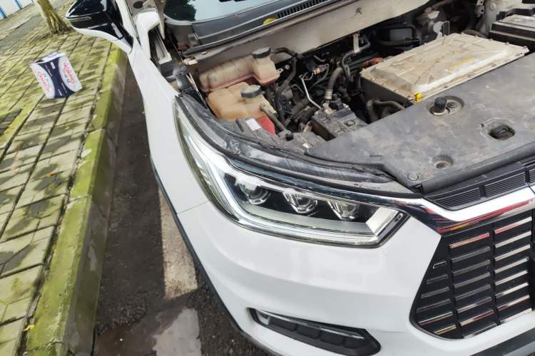 Used BYD Yuan New Energy 2019 EV360 Smart Connect Luxurious Model Right Front Headlight