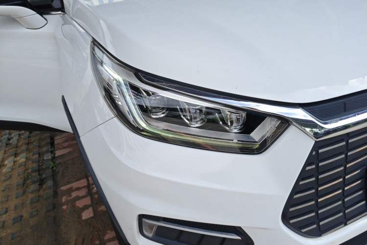 Used BYD Yuan New Energy 2019 EV360 Smart Connect Enjoyment Model Right Front Headlight