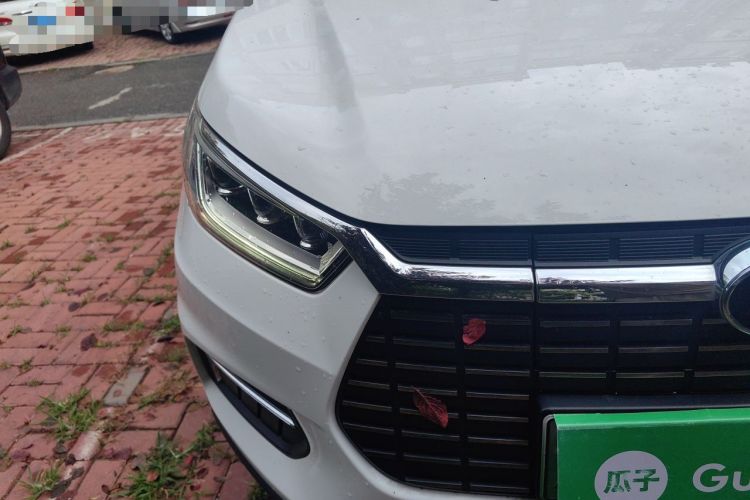 Used BYD Yuan New Energy 2019 EV535 Smart Connect Trendsetting Model Right Front Headlight
