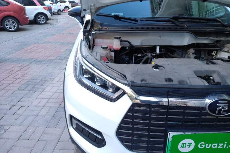 Used BYD Yuan New Energy 2019 EV535 Smart Connect Trendsetting Model Right Front Headlight
