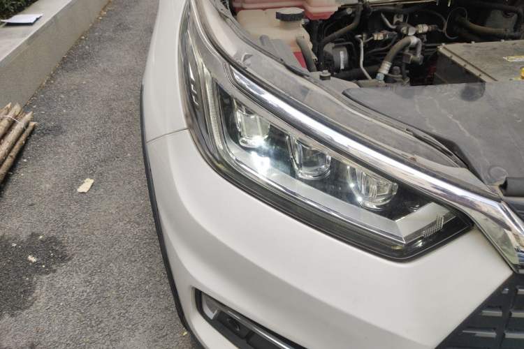Used BYD Yuan New Energy 2019 EV535 High-Energy Leading Edition Right Front Headlight