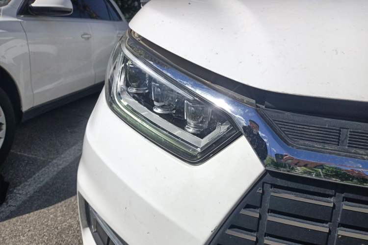 Used BYD Yuan New Energy 2019 EV535 Smart Connect Elite Model Right Front Headlight