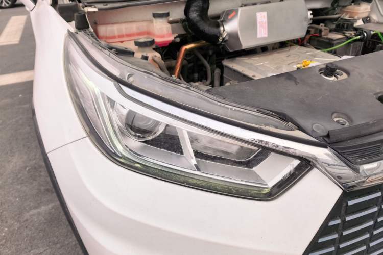 Used BYD Yuan New Energy 2019 EV360 Smart Connect Enjoyment Model Right Front Headlight