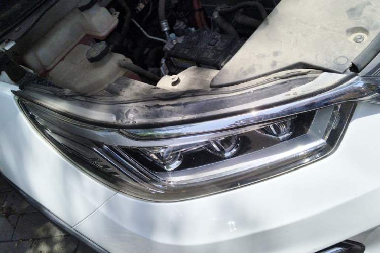 Used BYD Yuan New Energy 2019 EV535 Smart Connect Trendsetting Model Right Front Headlight