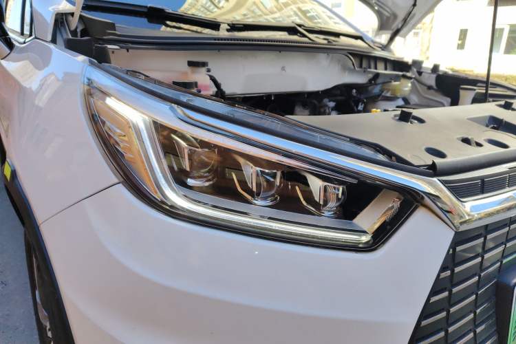 Used BYD Yuan New Energy 2019 EV535 High-Energy Leading Edition Right Front Headlight