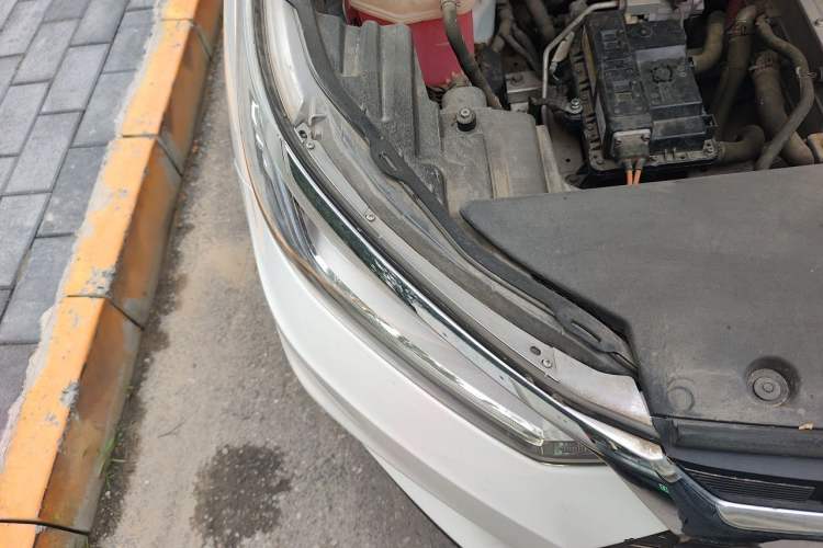 Used BYD Yuan New Energy 2019 EV535 Smart Connect Trendsetting Model Right Front Headlight